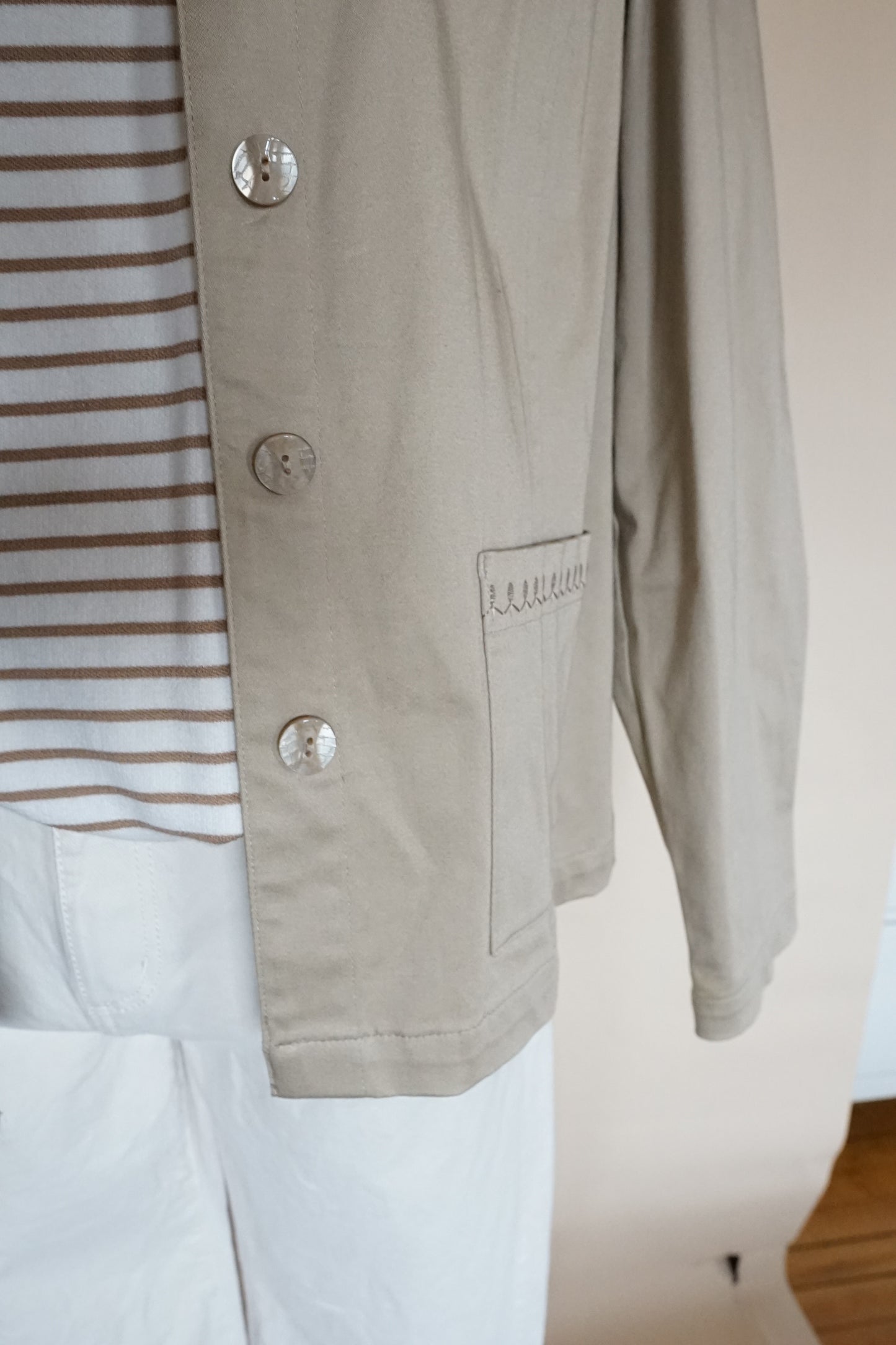 First Issue (Liz Claiborne) Embroidered Lightweight Jacket (M/L)