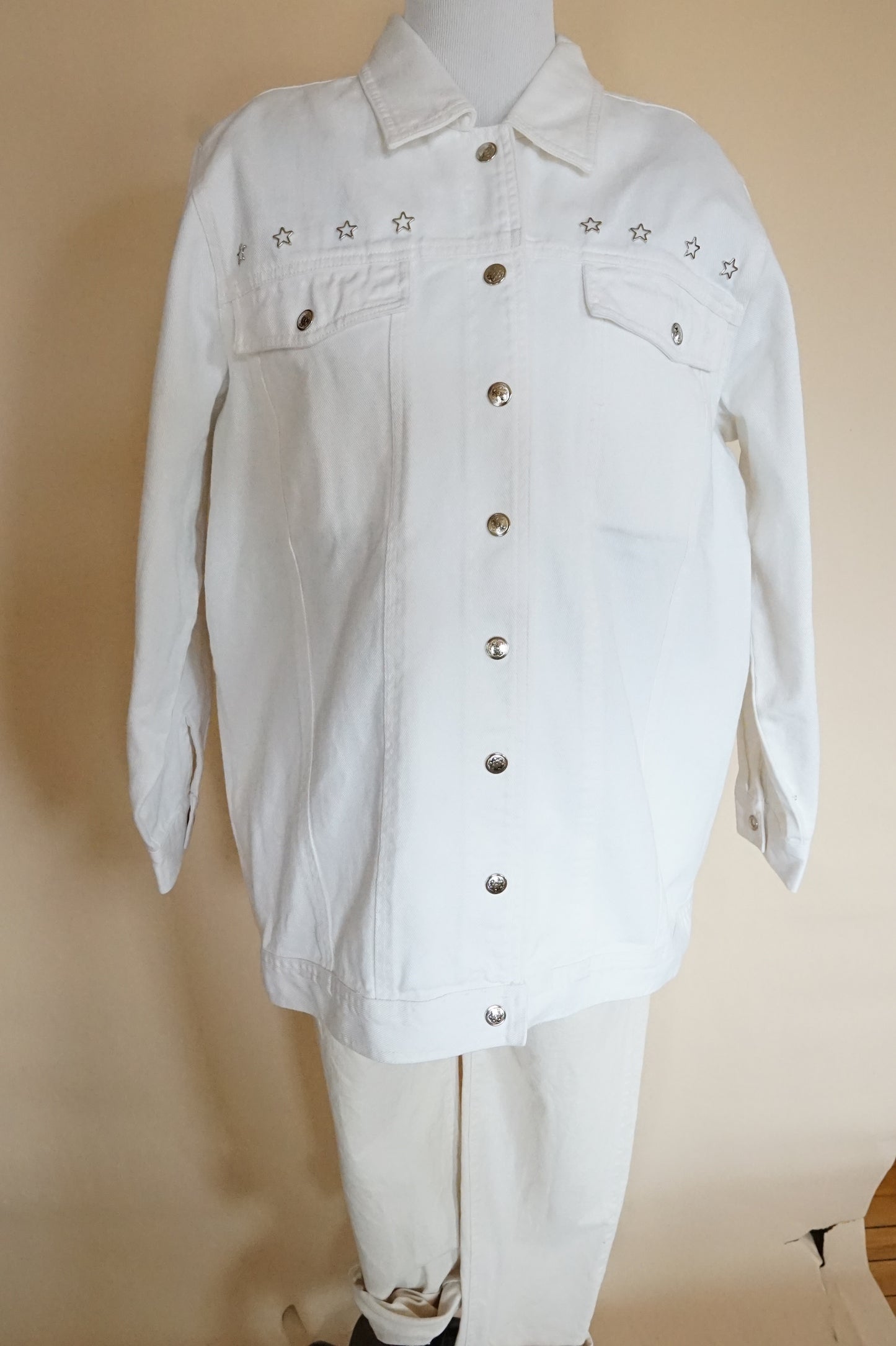 Avon Star Studded White Denim Jacket (1X)