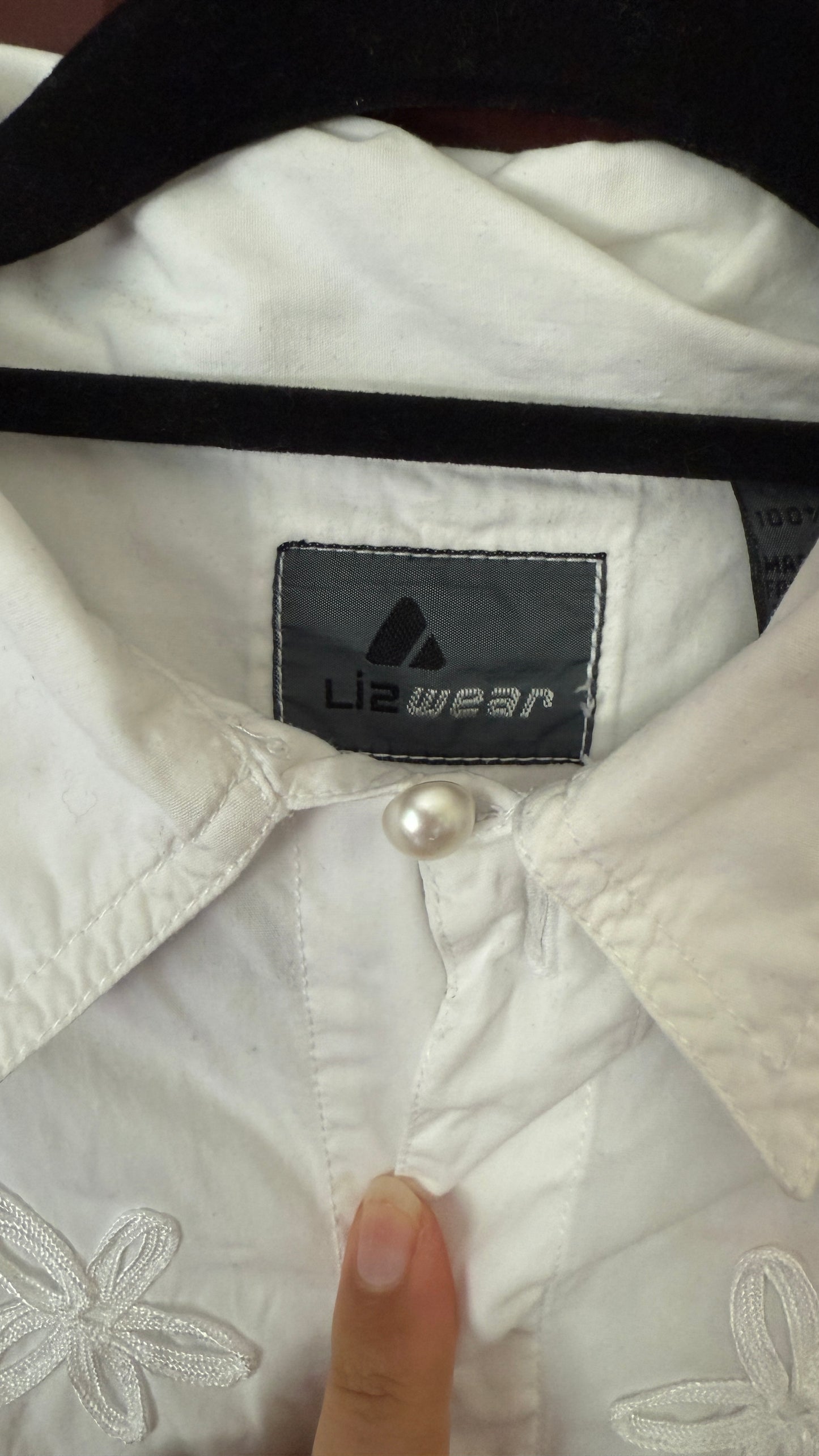 Vintage Liz Wear White Western Button Down with Pearl Buttons (M)