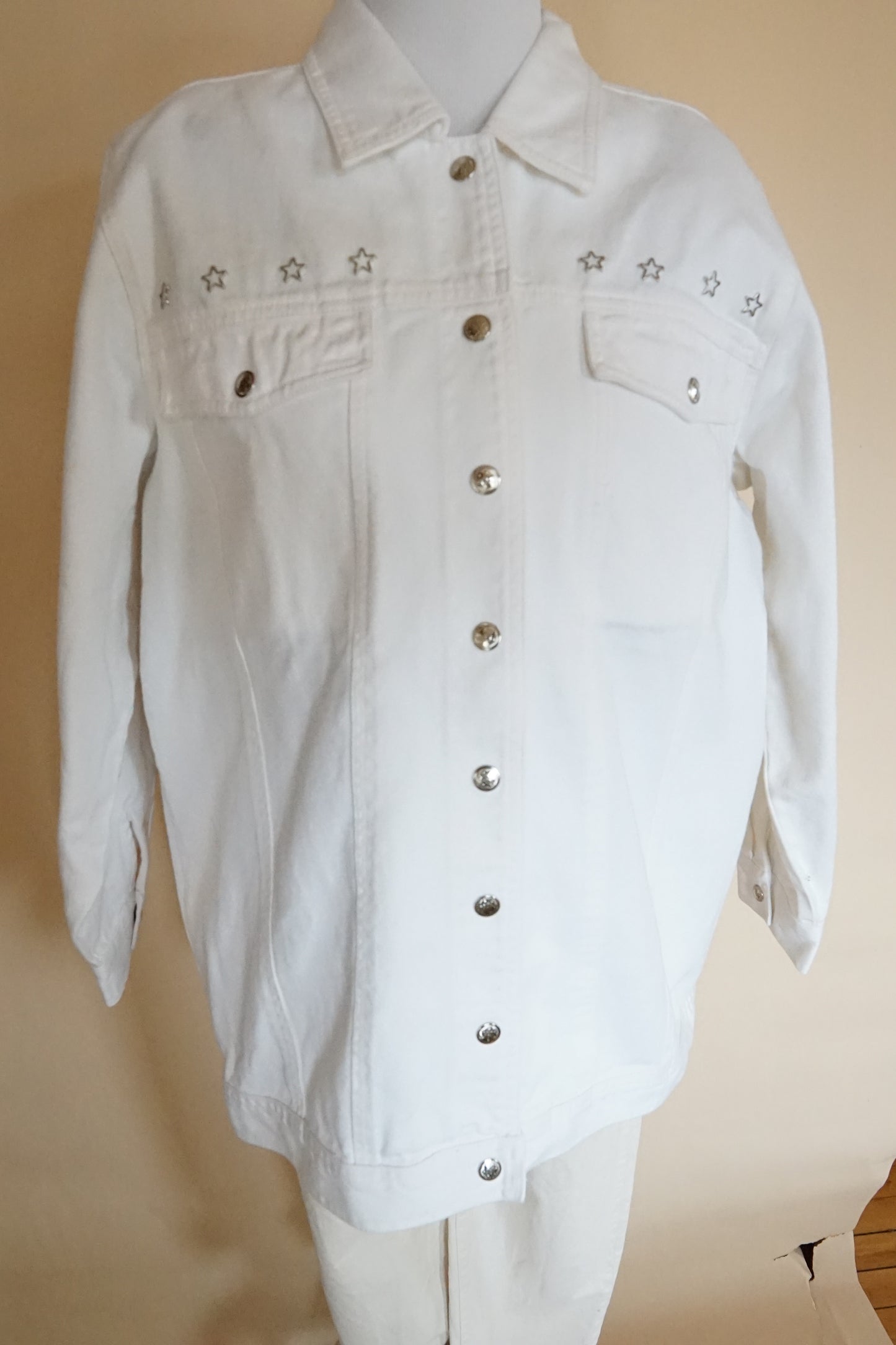 Avon Star Studded White Denim Jacket (1X)