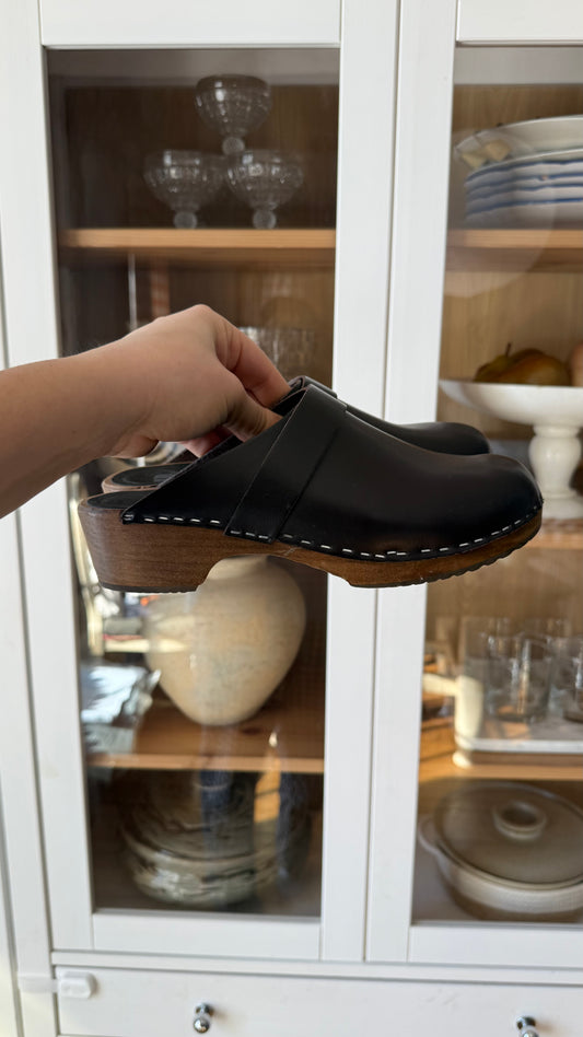 Toffeln Swedish Clogs
