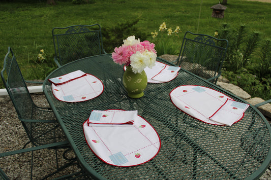 Vintage Strawberry Placemat & Napkin Set