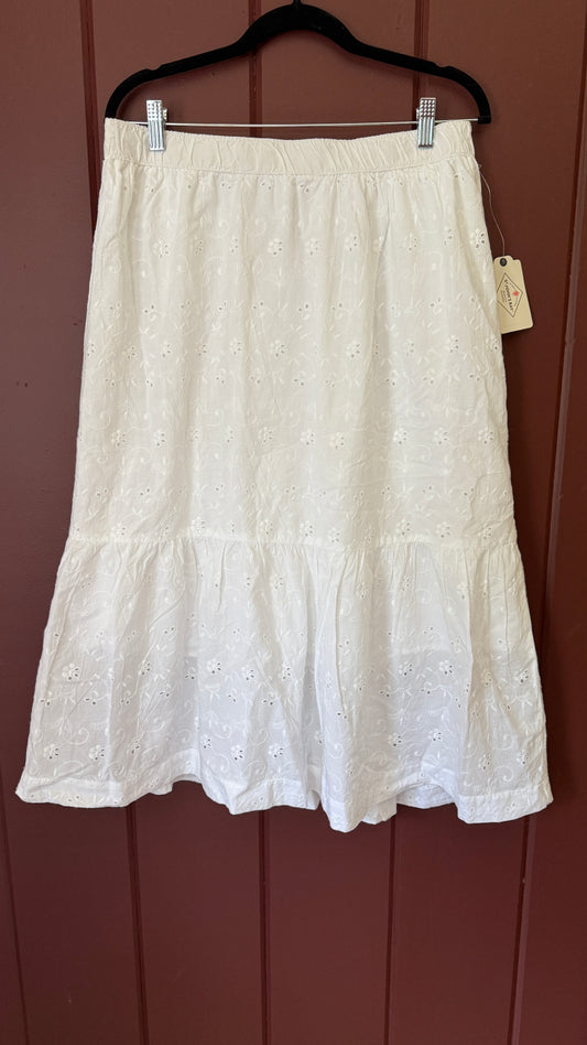 NWT St. John's Bay White Eyelet Midi Skirt (L)