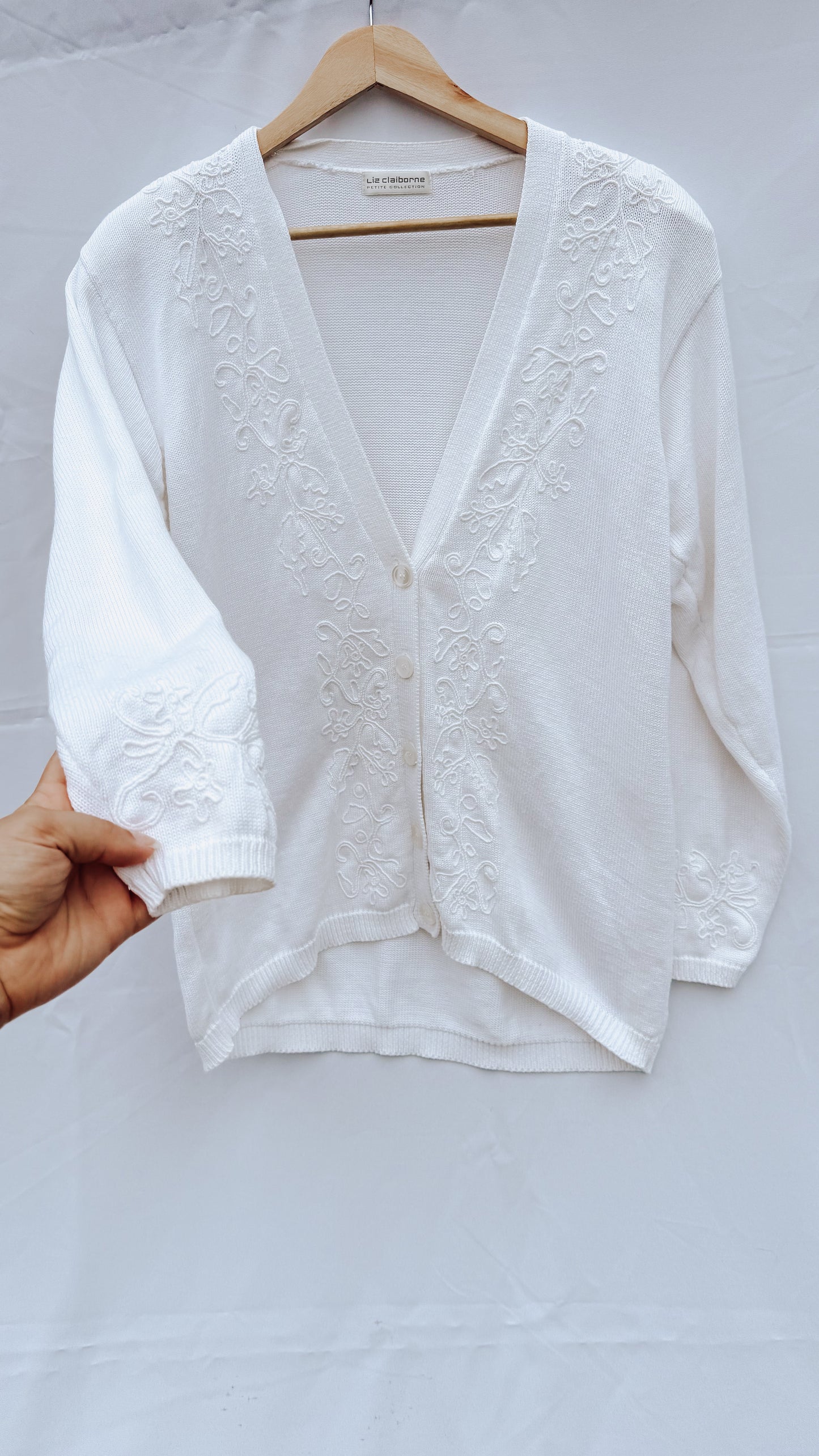Vintage Liz Claiborne White Embroidered Cardigan (PL)